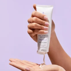 Skinstitut Age Defence SPF50+ 75ml -Sigma Store 220916 Skinstitut Novus Hands AgeDefenceSPF50 Swatch 1698