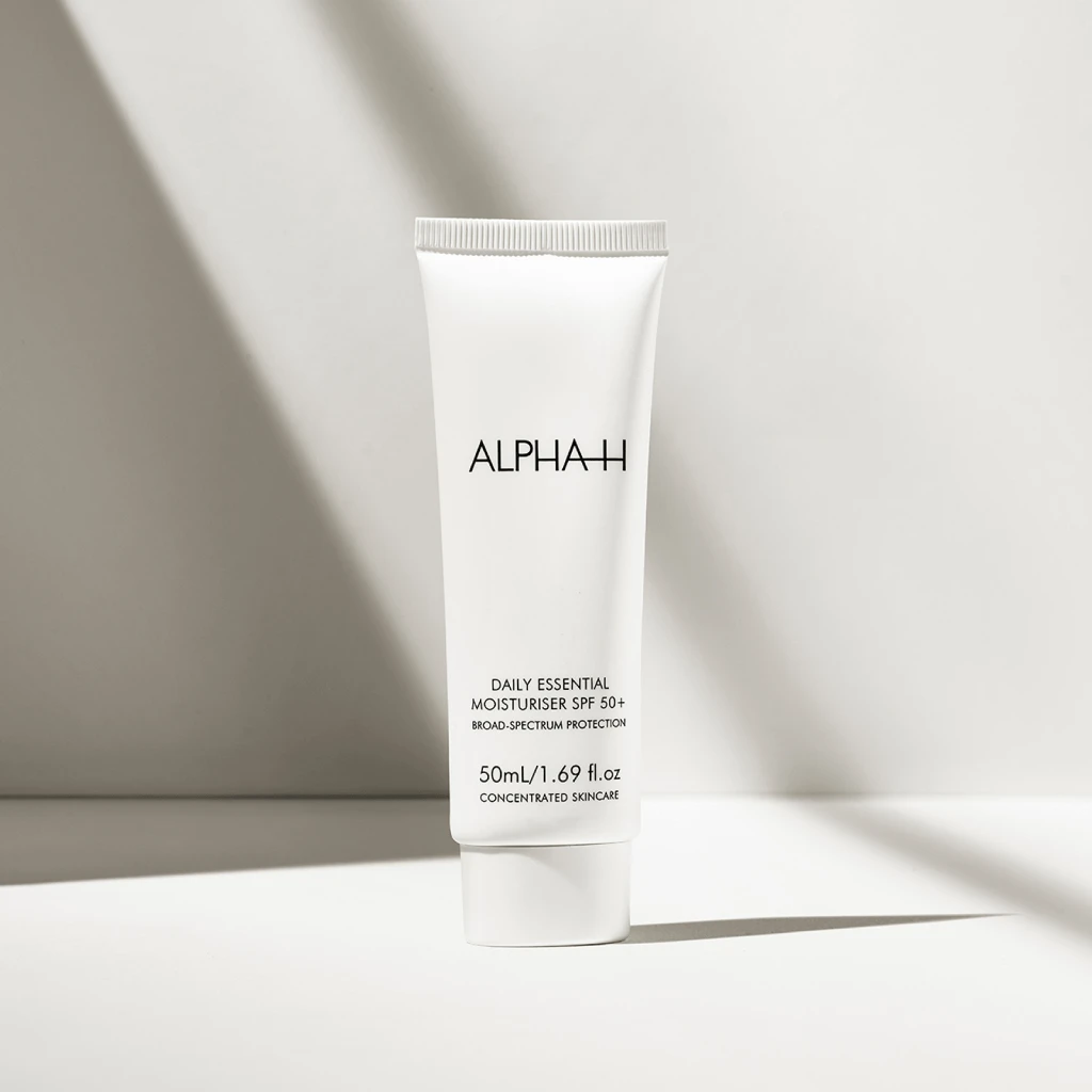 Alpha-H Daily Essential Moisturiser SPF50+ 2 Alpha-H Daily Essential Moisturiser SPF50+ - Image 2