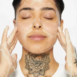 Dermalogica Daily Milkfoliant -Sigma Store Dermalogica Daily Milkfoliant model showing texture