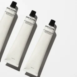 Grown Alchemist Matte Balancing Moisturiser 60ml 7 Grown Alchemist Matte Balancing Moisturiser 60ml -Sigma Store GRA0068 Matte Balancing Moisturiser 60mL Lifestyle