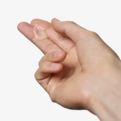 Lab Series Oil Control Daily Moisturizer 50ml 5 Lab Series Oil Control Daily Moisturizer 50ml -Sigma Store Lab Series Oil Control Daily Moisturizer 50ml model hand