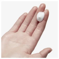 Kiehl's Ultra Facial Moisturiser 125ml -Sigma Store S1091200 Kiehls Ultra Facial Moisturiser 125ml Texture