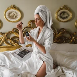 Hunter Lab Lipid Vitamin Face Oil -Sigma Store hunter lab lipid vitamin face oil model in hotel